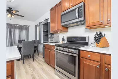 14756 SW Mulberry Dr, Portland, OR 97224 - Photo 13