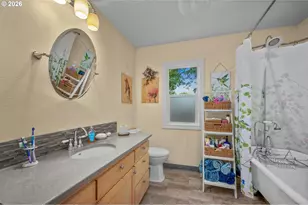 6180 NE Vera St, Portland, OR 97213 - Photo 13
