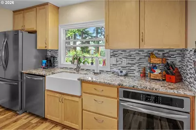 6180 NE Vera St, Portland, OR 97213 - Photo 9