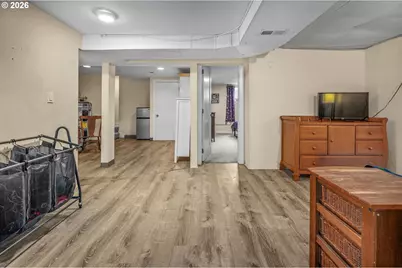 6180 NE Vera St, Portland, OR 97213 - Photo 23