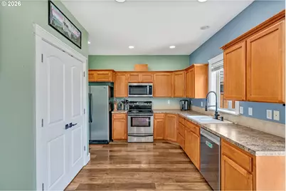 5128 Yukon Ct, Salem, OR 97305 - Photo 11