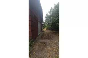 376 10th Ave, Coos Bay, OR 97420 - Photo 9