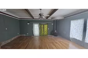 376 10th Ave, Coos Bay, OR 97420 - Photo 11
