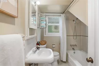 1910 Harney St, Vancouver, WA 98660 - Photo 21