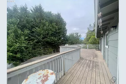 2645 N 16th Ct, Coos Bay, OR 97420 - Photo 47
