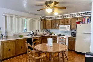 2645 N 16th Ct, Coos Bay, OR 97420 - Photo 9