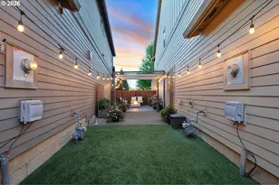 28461 SW Coffee Lake Dr, Wilsonville, OR 97070 - Photo 37