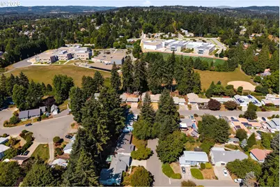 9110 SW Pinebrook St, Tigard, OR 97224 - Photo 27