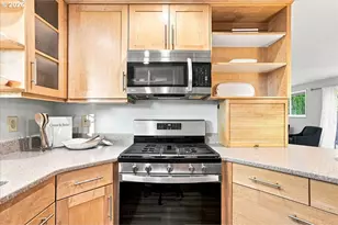 1531 S Dogwood St, Cornelius, OR 97113 - Photo 13