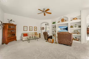 558 Wulff Ln, Roseburg, OR 97471 - Photo 13