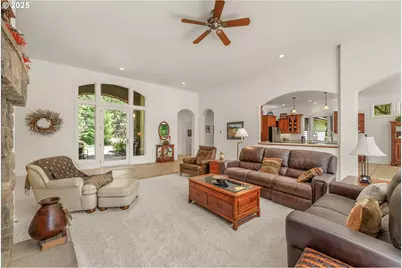 558 Wulff Ln, Roseburg, OR 97471 - Photo 5