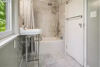 2933 SW Fairview Blvd, Portland, OR 97205 - Photo 35