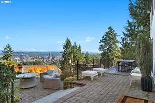 2933 SW Fairview Blvd, Portland, OR 97205 - Photo 3