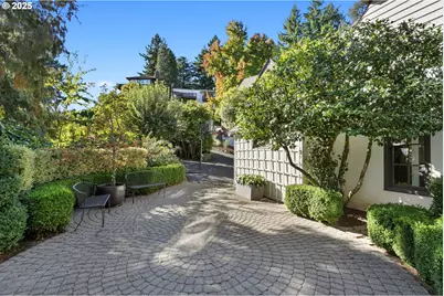 2933 SW Fairview Blvd, Portland, OR 97205 - Photo 43