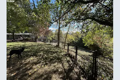 4790 Upper Dr, Lake Oswego, OR 97035 - Photo 9