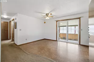 1986 SW Tamarack St, McMinnville, OR 97128 - Photo 11