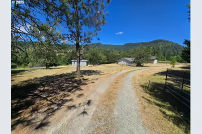 2157 Ferguson Ln, Days Creek, OR 97429 - Photo 3