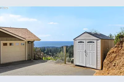 18484 Carpenterville Rd, Brookings, OR 97415 - Photo 5