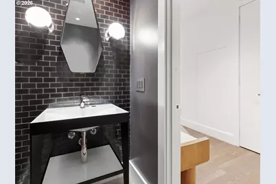 550 SW 10th Ave #2301, Portland, OR 97205 - Photo 5