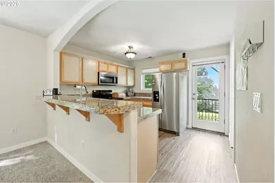 895 SW 170th Ave, Beaverton, OR 97006 - Photo 3