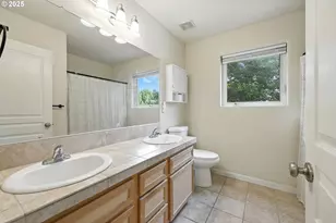 895 SW 170th Ave, Beaverton, OR 97006 - Photo 9