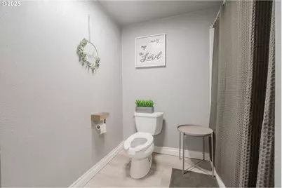 2012 Kennedy Cir #10, Keizer, OR 97303 - Photo 9