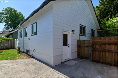 6302 N Kerby Ave, Portland, OR 97217 - Photo 31