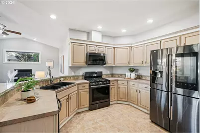 13728 SW 159th Ter, Portland, OR 97223 - Photo 11