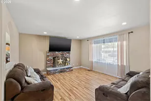 825 W Division Ave, Hermiston, OR 97838 - Photo 9
