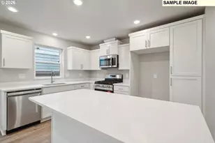 740 Merriott Ln, Woodburn, OR 97071 - Photo 5