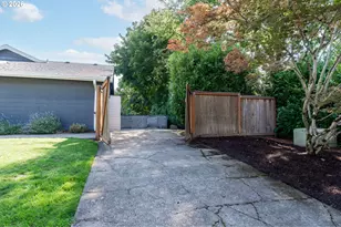 5624 NE Farmcrest St, Hillsboro, OR 97124 - Photo 39