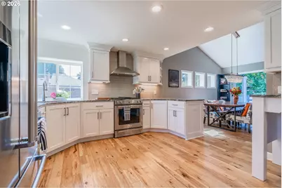5624 NE Farmcrest St, Hillsboro, OR 97124 - Photo 7