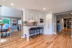 5624 NE Farmcrest St, Hillsboro, OR 97124 - Photo 9