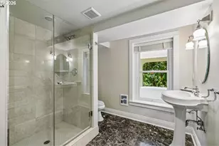 2352 SW Market St Dr, Portland, OR 97201 - Photo 37