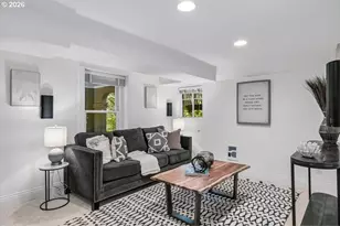 2352 SW Market St Dr, Portland, OR 97201 - Photo 33