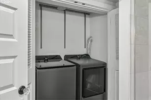 2352 SW Market St Dr, Portland, OR 97201 - Photo 39