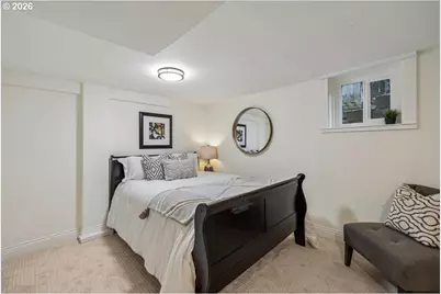 2352 SW Market Street Dr, Portland, OR 97201 - Photo 41