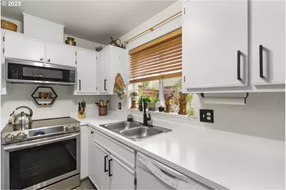 3588 Westleigh St, Eugene, OR 97405 - Photo 15