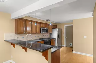 7859 SW Raintree Dr, Beaverton, OR 97008 - Photo 13