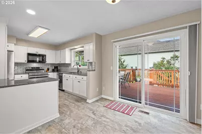1101 NE 188th Ave, Portland, OR 97230 - Photo 9