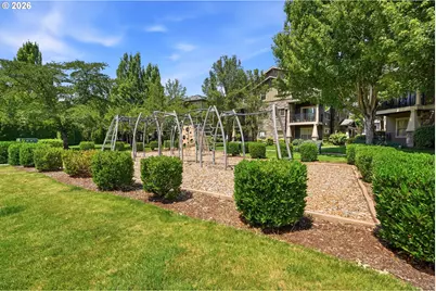 627 NE Garswood Ln, Hillsboro, OR 97006 - Photo 13