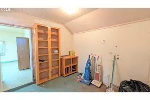 32153 Goddard Ln, Cottage Grove, OR 97424 - Photo 13