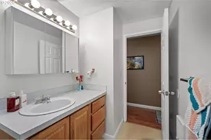 4941 SW Comus St, Portland, OR 97219 - Photo 21