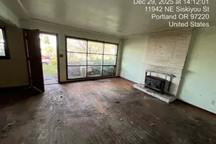 11942 NE Siskiyou St, Portland, OR 97220 - Photo 3