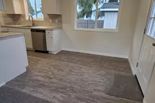 432 SW Diane St, Castle Rock, WA 98611 - Photo 3