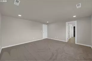 5679 Magnificence Wy, Eugene, OR 97402 - Photo 31