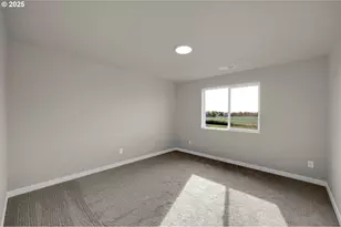 5679 Magnificence Wy, Eugene, OR 97402 - Photo 27