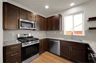 5679 Magnificence Wy, Eugene, OR 97402 - Photo 21