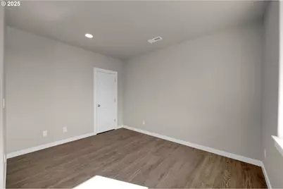 5679 Magnificence Way, Eugene, OR 97402 - Photo 3