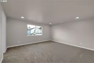 5679 Magnificence Wy, Eugene, OR 97402 - Photo 29